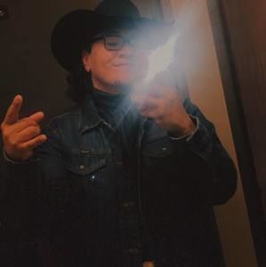 Meet your Posher, Manuel